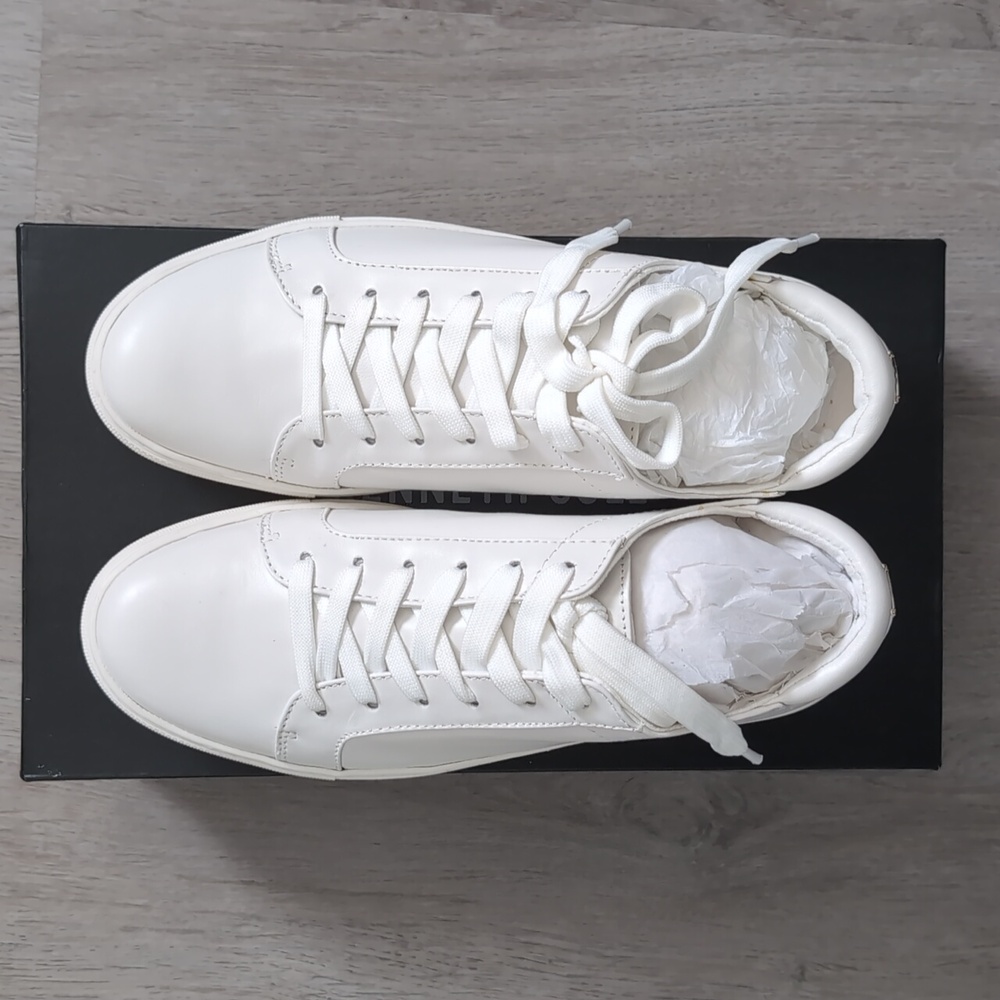 Kenneth Cole New York Women's Leather Kam White Sneakers / Size 6.5